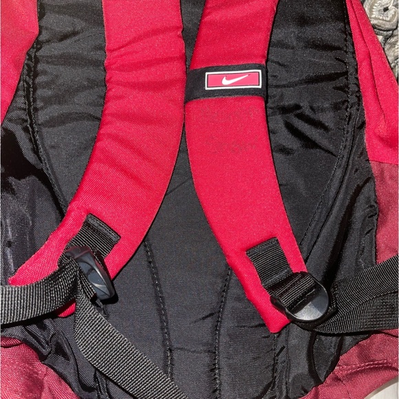 COPY - Nike Red and Black large backpack front vertical zipper pocket padded st… - Picture 10 of 16